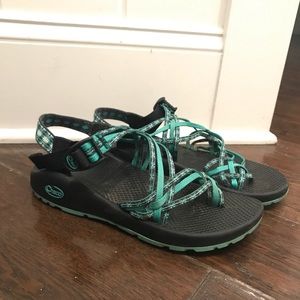 3 STRAP CHACOS WOMENS 9